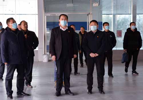 市交通運(yùn)輸局黨組書記、局長彭仁來一行元旦期間深入公交調(diào)研